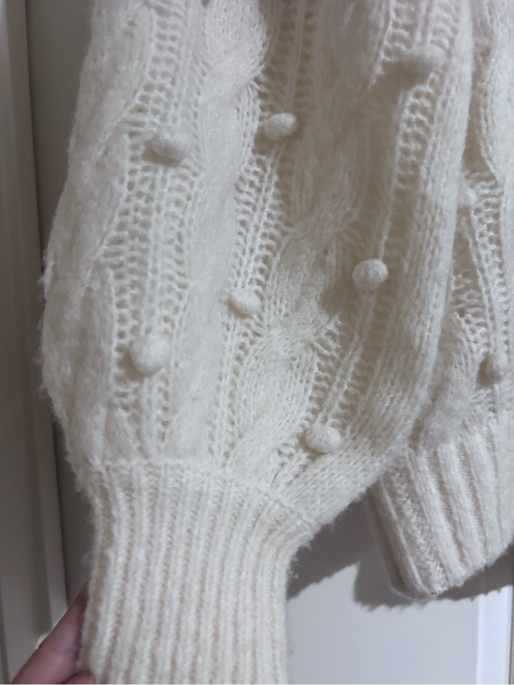 Ann Mashburn Cashmere Blend Cable knit Sweater - Picture 2 of 5